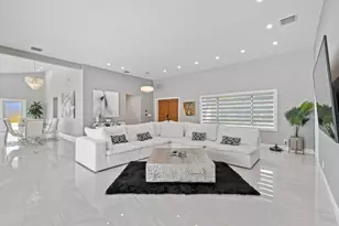 7101 W Lake Dr, Lake Clarke Shores, FL 33406 - Photo 6