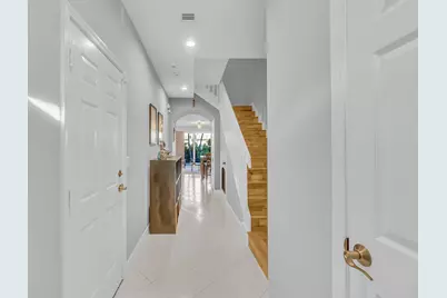 1998 NE 7th Street #102, Deerfield Beach, FL 33441 - Photo 8