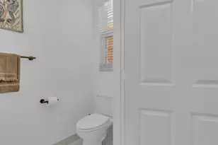 1998 NE 7th St, Deerfield Beach, FL 33441 - Photo 30