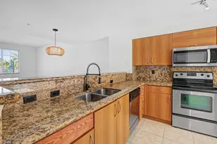 350 NE 3rd St, Delray Beach, FL 33444 - Photo 10