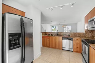 350 NE 3rd St, Delray Beach, FL 33444 - Photo 12