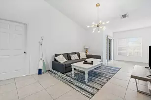 10288 Fox Trail Rd S, Royal Palm Beach, FL 33411 - Photo 8