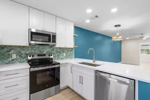 256 Lake Meryl Dr, West Palm Beach, FL 33411 - Photo 4