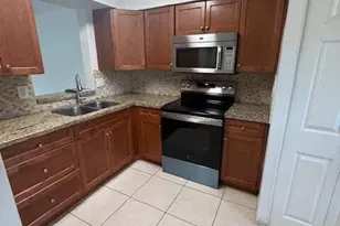 370 NW 76th Ave, Margate, FL 33063 - Photo 6