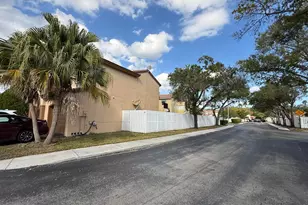 12633 NW 13th Ct, Sunrise, FL 33323 - Photo 4