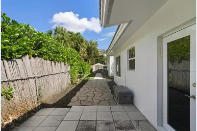 2642 NE 26th Terrace, Pompano Beach, FL 33064 - Photo 14