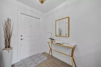 6013 Woods Edge Circle, Palm Beach Gardens, FL 33410 - Photo 2