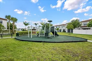 6013 Woods Edge Cir, Riviera Beach, FL 33410 - Photo 30