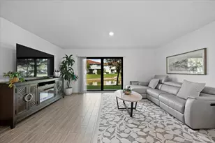 6013 Woods Edge Cir, Riviera Beach, FL 33410 - Photo 6