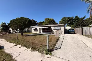 431 Pensacola Dr, Lake Worth, FL 33462 - Photo 1