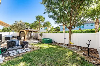 4330 Lago Drive, Deerfield Beach, FL 33064 - Photo 32