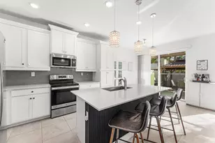 4330 Lago Dr, Deerfield Beach, FL 33064 - Photo 16