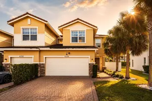 4330 Lago Dr, Deerfield Beach, FL 33064 - Photo 1