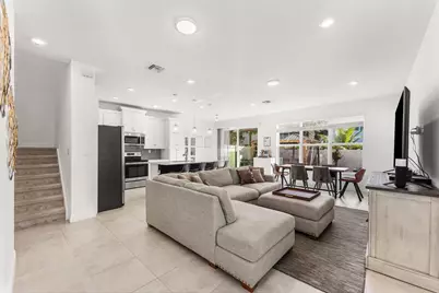 4330 Lago Drive, Deerfield Beach, FL 33064 - Photo 6