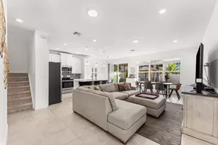 4330 Lago Dr, Deerfield Beach, FL 33064 - Photo 6