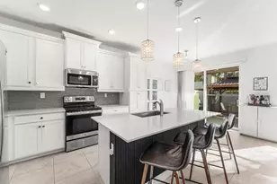 4330 Lago Dr, Pompano Beach, FL 33064 - Photo 16