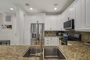 1709 NE 8th St, Fort Lauderdale, FL 33304 - Photo 12