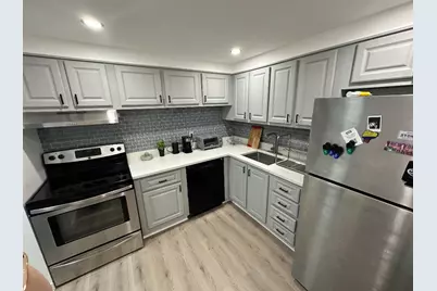 500 Executive Center Drive #3h, West Palm Beach, FL 33401 - Photo 1