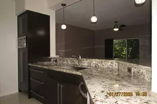 350 Crestwood Cir, Royal Palm Beach, FL 33411 - Photo 4