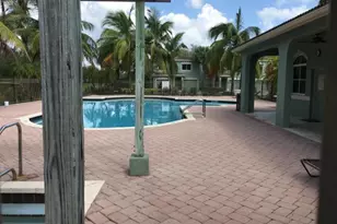 350 Crestwood Cir, Royal Palm Beach, FL 33411 - Photo 30