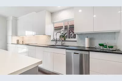 10208 Sunset Bend Drive, Boca Raton, FL 33428 - Photo 12