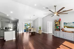 3037 SE Iris St, Stuart, FL 34997 - Photo 10