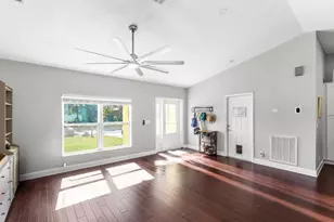 3037 SE Iris St, Stuart, FL 34997 - Photo 8