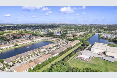 5438 NW 27th Street, Margate, FL 33063 - Photo 4