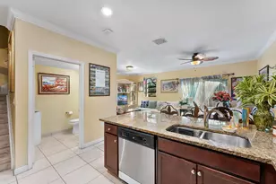 5438 NW 27th St, Margate, FL 33063 - Photo 6