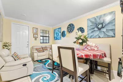 5438 NW 27th Street, Margate, FL 33063 - Photo 4