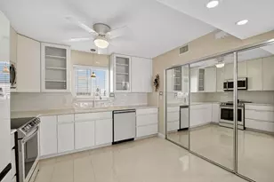 301 Lake Shore Dr, Lake Park, FL 33403 - Photo 20