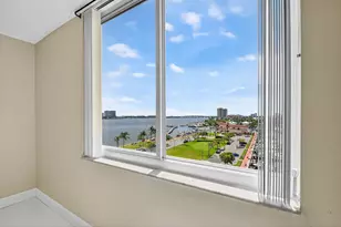 301 Lake Shore Dr, Lake Park, FL 33403 - Photo 32