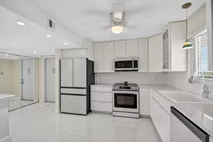 301 Lake Shore Dr, Lake Park, FL 33403 - Photo 22