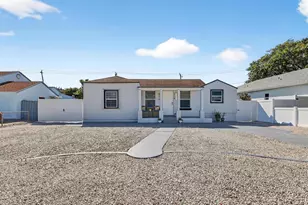 836 Ridgewood Dr, West Palm Beach, FL 33405 - Photo 2