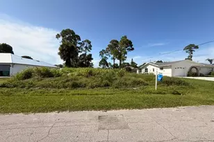 541 NW Placid Ave, Port Saint Lucie, FL 34983 - Photo 2