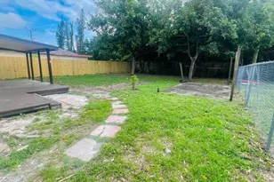 2360 NW 2nd Street St, Pompano Beach, FL 33069 - Photo 14