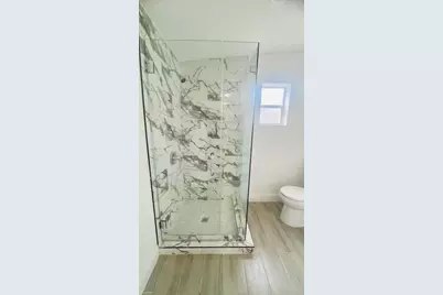 2360 NW 2nd Street Street, Pompano Beach, FL 33069 - Photo 10