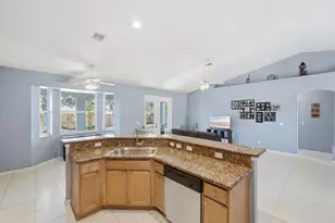 5859 NW Cullom Cir, Port Saint Lucie, FL 34986 - Photo 18