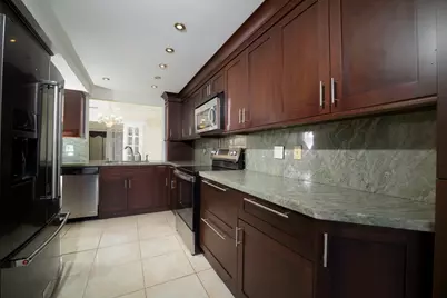 6595 Parkview Drive #F, Boca Raton, FL 33433 - Photo 6