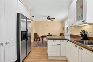 369 W Mallory Cir, Delray Beach, FL 33483 - Photo 12