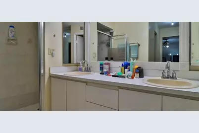 1034 Springdale Circle, Palm Springs, FL 33461 - Photo 16