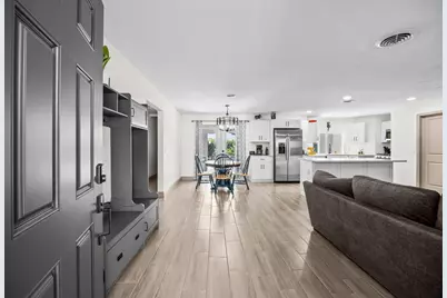 907 Antigua Avenue, Fort Pierce, FL 34982 - Photo 4