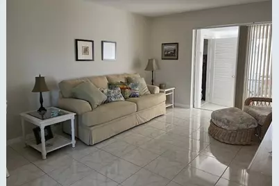 2895 Crosley Drive W #I, West Palm Beach, FL 33415 - Photo 2