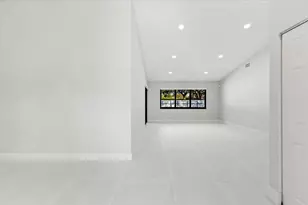 20221 NW 8th St, Pembroke Pines, FL 33029 - Photo 6