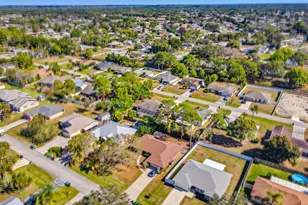 521 NW Colonial St, Port Saint Lucie, FL 34983 - Photo 44