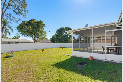 521 NW Colonial Street, Port Saint Lucie, FL 34983 - Photo 28