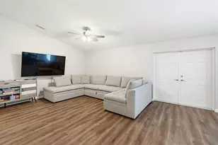 521 NW Colonial St, Port Saint Lucie, FL 34983 - Photo 12