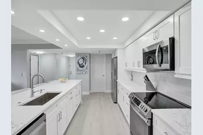 955 Egret Circle #405, Delray Beach, FL 33444 - Photo 8