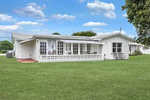 105 NW 8th Pl, Boynton Beach, FL 33426 - Photo 10