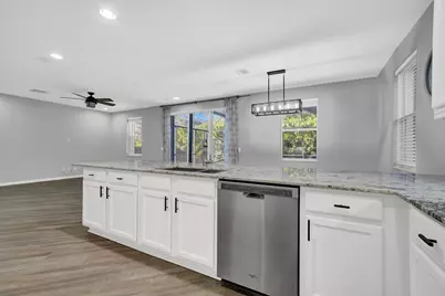 6143 SE Crooked Oak Avenue, Hobe Sound, FL 33455 - Photo 10